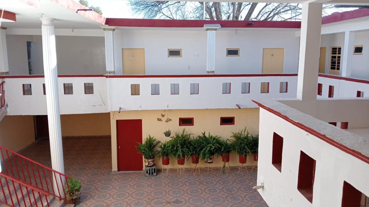 Hotel Rocio Cedral Bagian luar foto