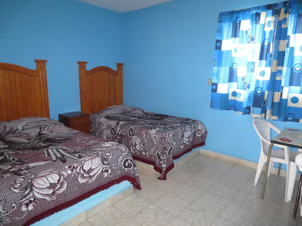 Hotel Rocio Cedral Bagian luar foto