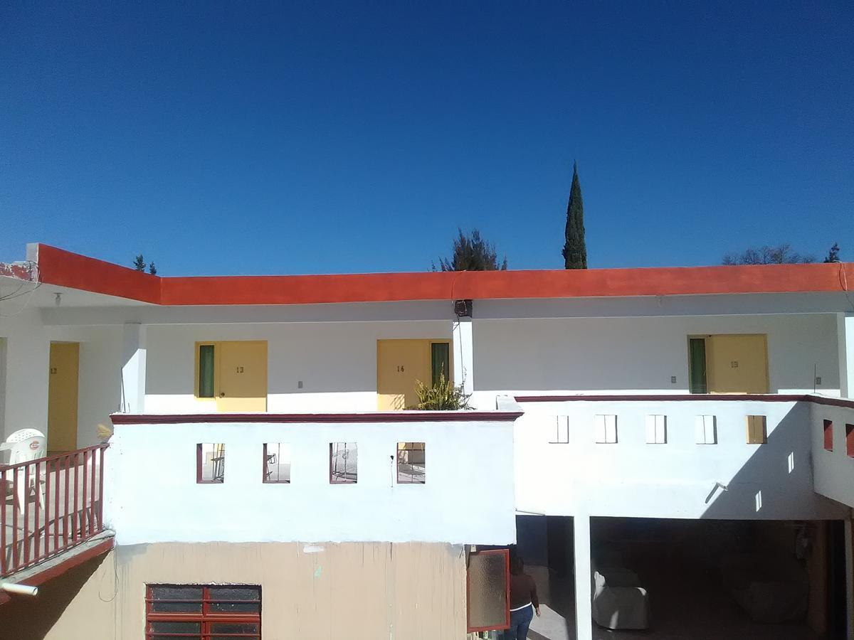Hotel Rocio Cedral Bagian luar foto